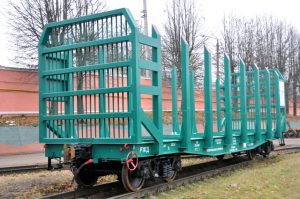 Подробнее о статье ВАГОН ПЛАТФОРМА ДЛЯ ПЕРЕВОЗКИ ЛЕСОМАТЕРИАЛОВ И КОНТЕЙНЕРОВ МОДЕЛИ 13-9924-01